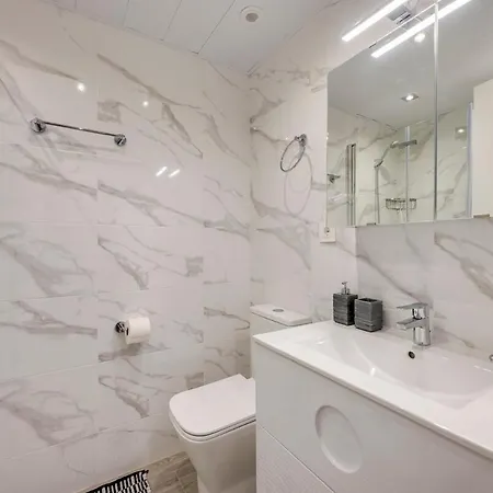 Apartment Lxr Aurea 2 Bedrooms Near The Sea Fuengirola